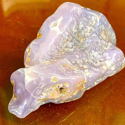 Agate and Dreams: How this Stone Enhances Magical Energies during Sleep